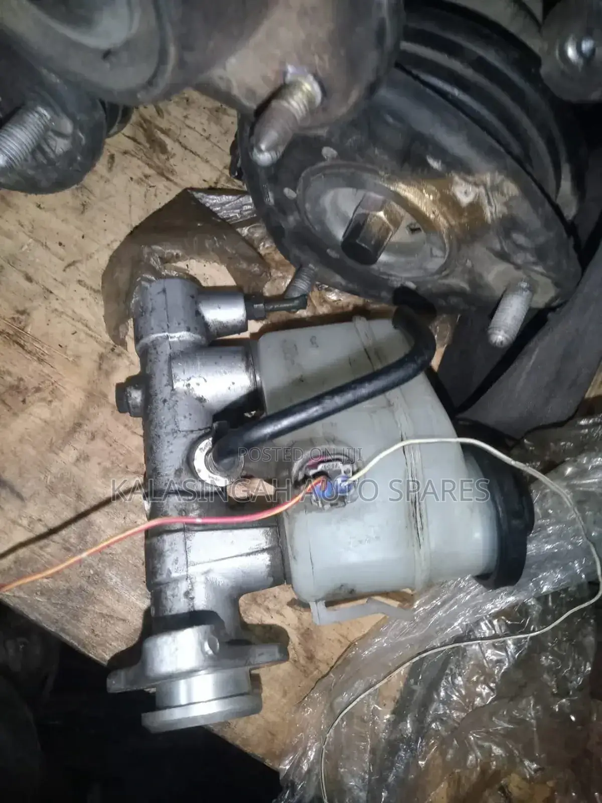 Corolla AE 110 Master Cylinder