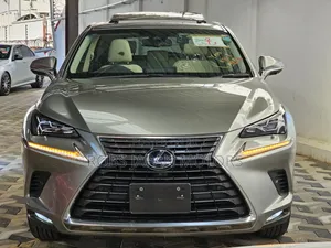 Lexus NX 300h AWD 2018 Gold