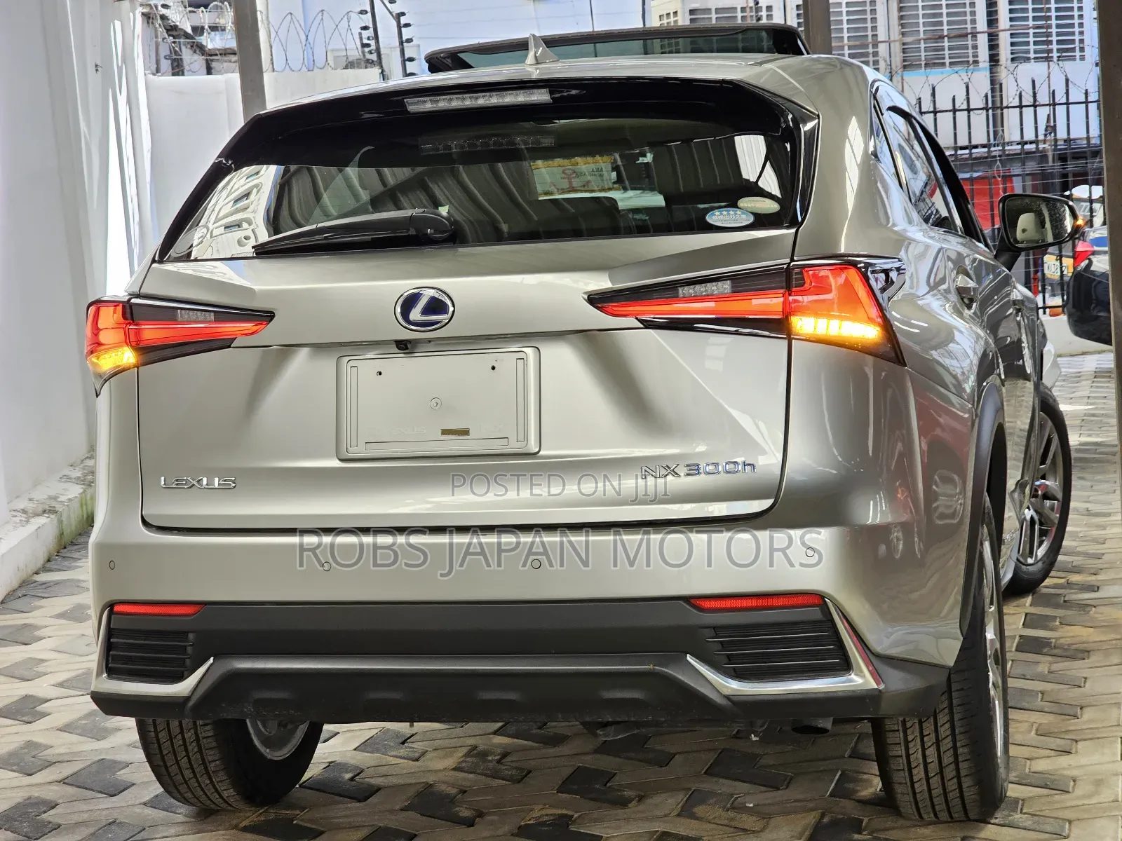 Lexus NX 300h AWD 2018 Gold