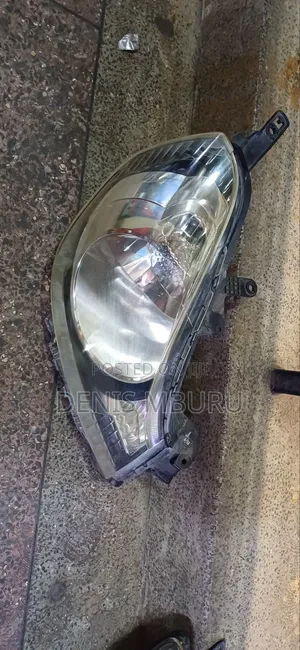 Nissan Ad Y12 Headlight