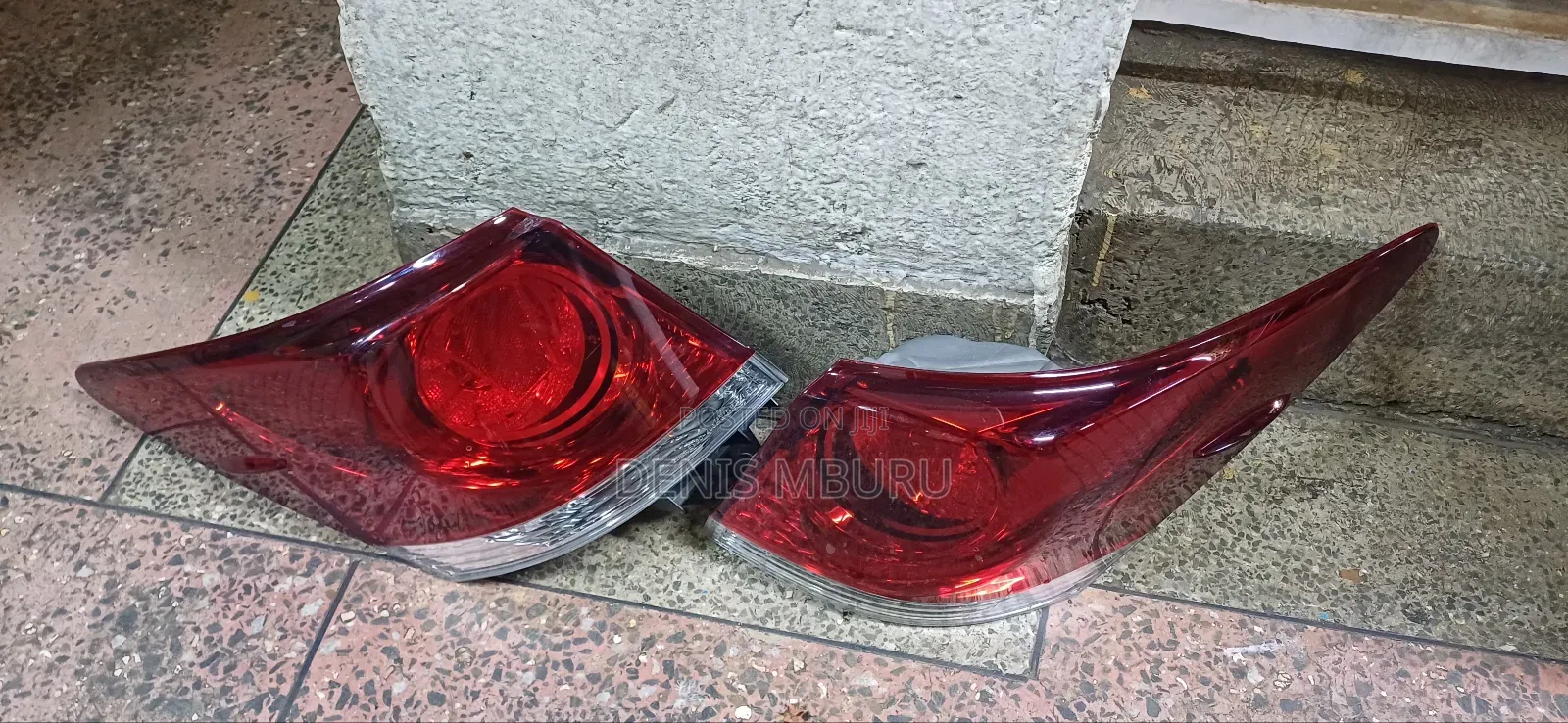 Toyota Crown 2015 Tailights
