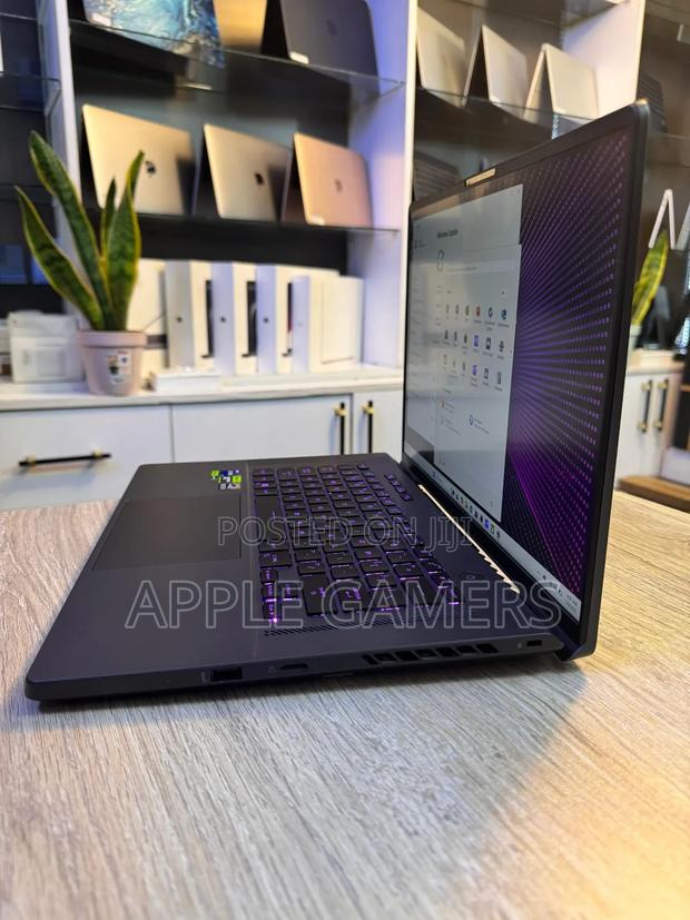 Laptop Asus ROG Zephyrus G16 48GB Intel Core I7 SSD 512GB - thumbnail 2