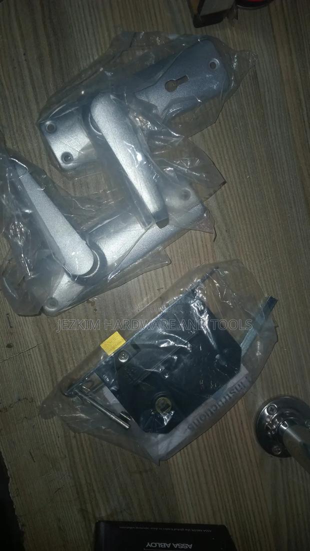 Union Flash Door Locks 2 Levers - main view