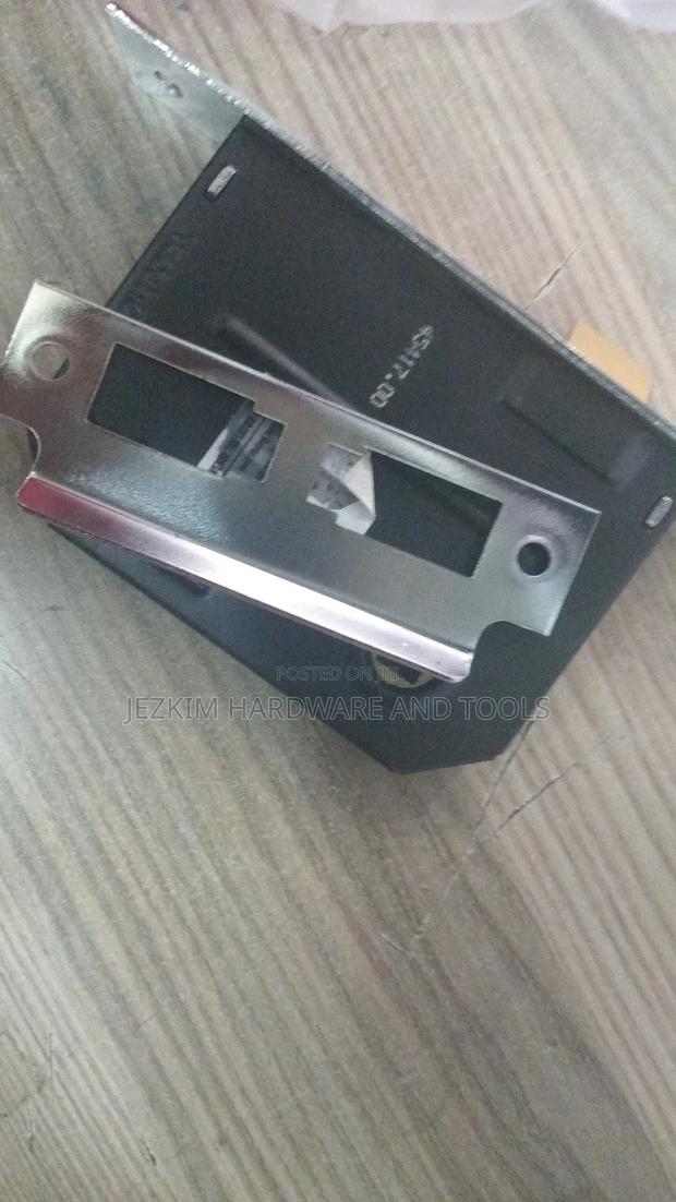 Union Flash Door Locks 2 Levers - thumbnail 3