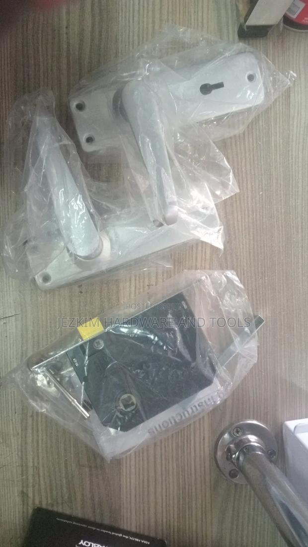 Union Flash Door Locks 2 Levers - thumbnail 5