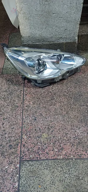 Toyota Aqua Non Xenon Headlight