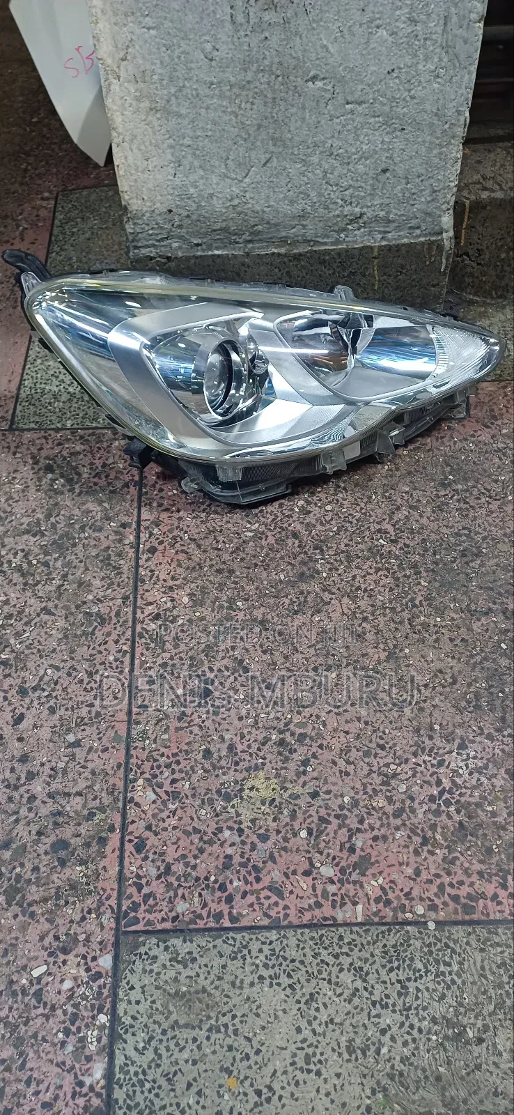 Toyota Aqua Non Xenon Headlight