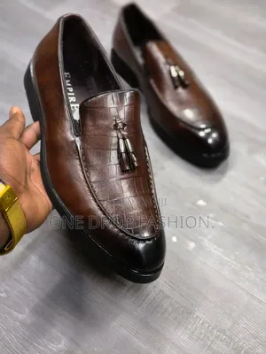 Coffee Official Shoes 689