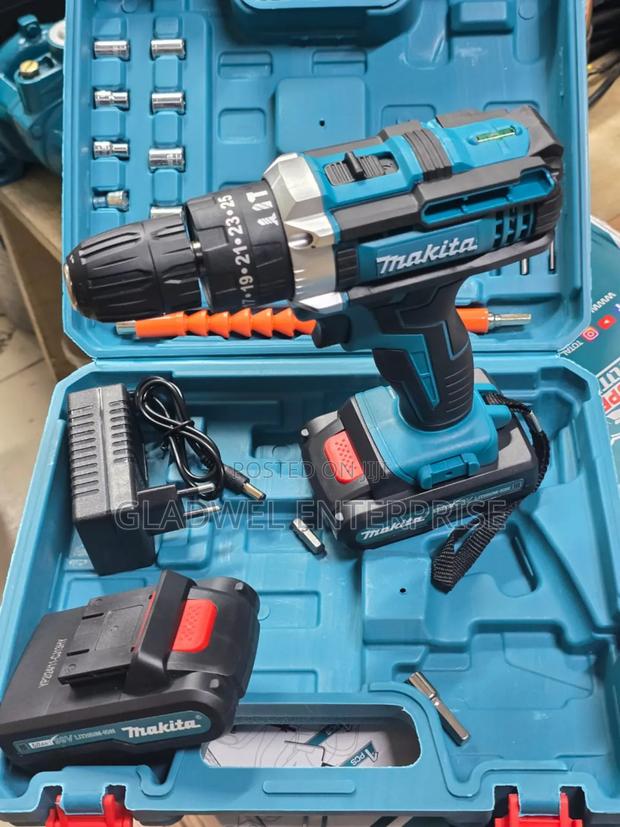 Cordless Drill 36v Makita . Cordless Drill With Tool Kit - main view
