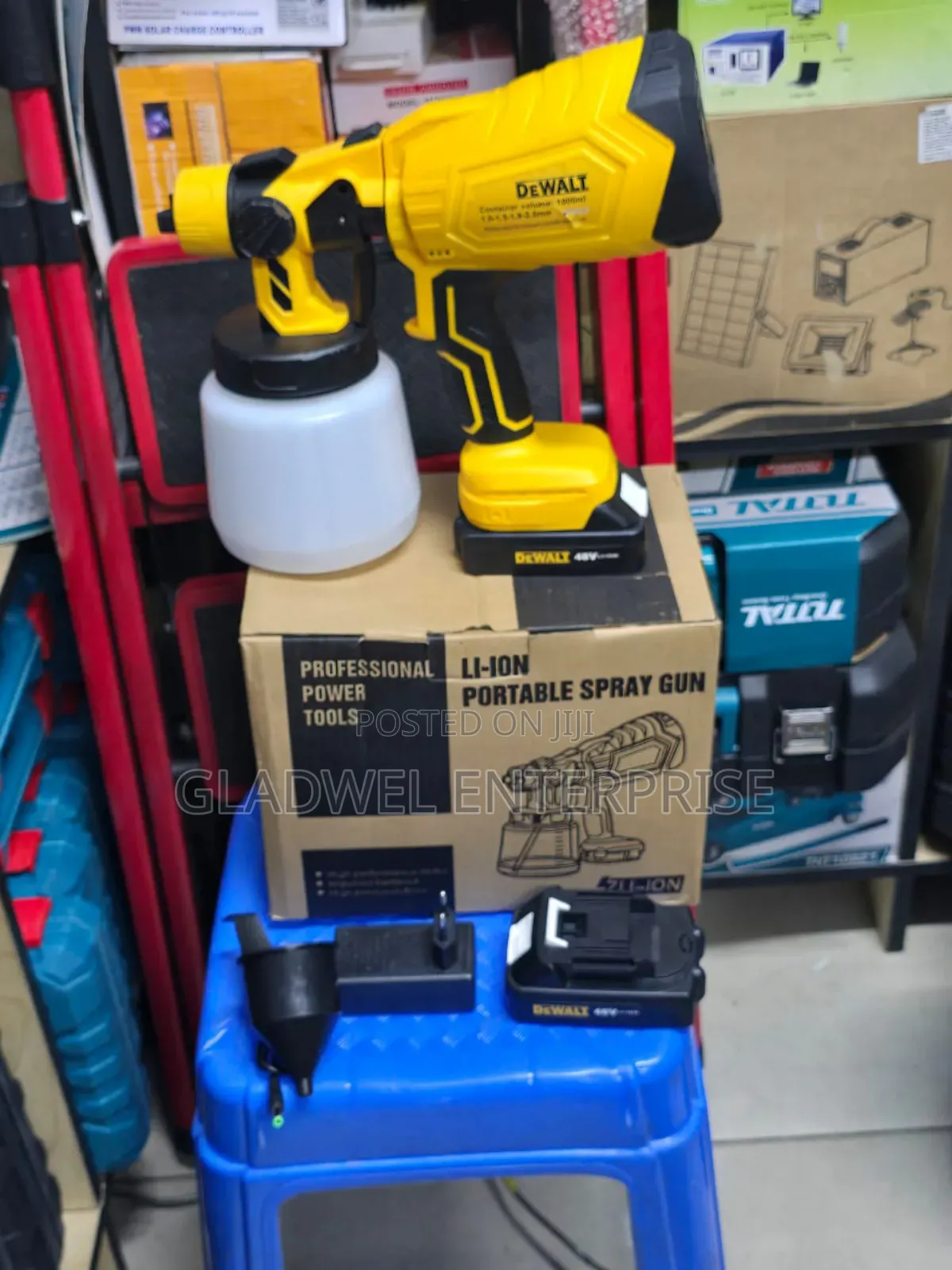 Cordless Dewalt Sprayer Gun . Pain Sprayer