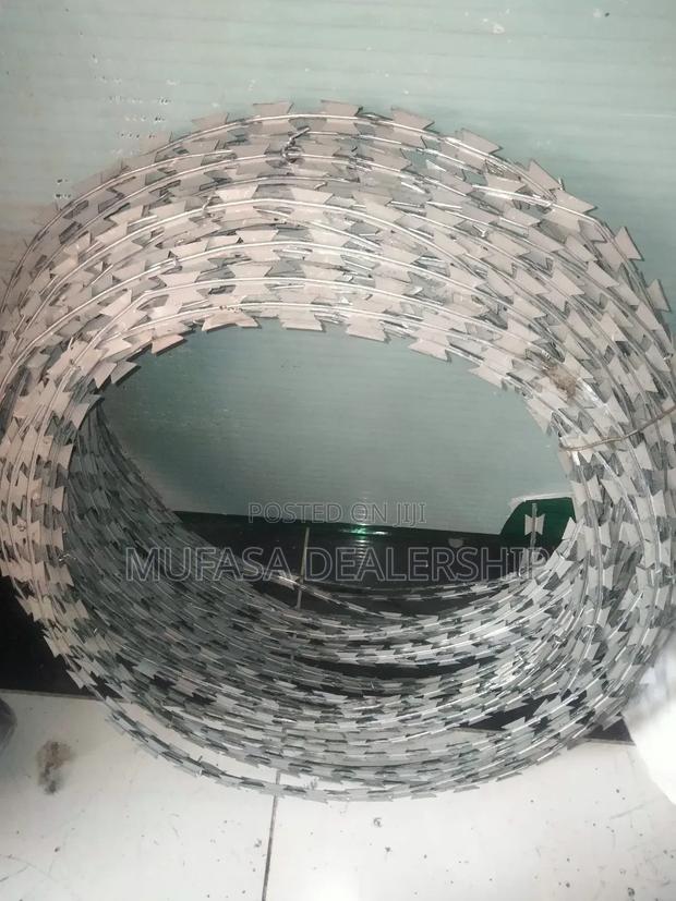 Galvanized Coil Razor - main view