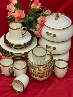 36pc Gold Line Dinner Set