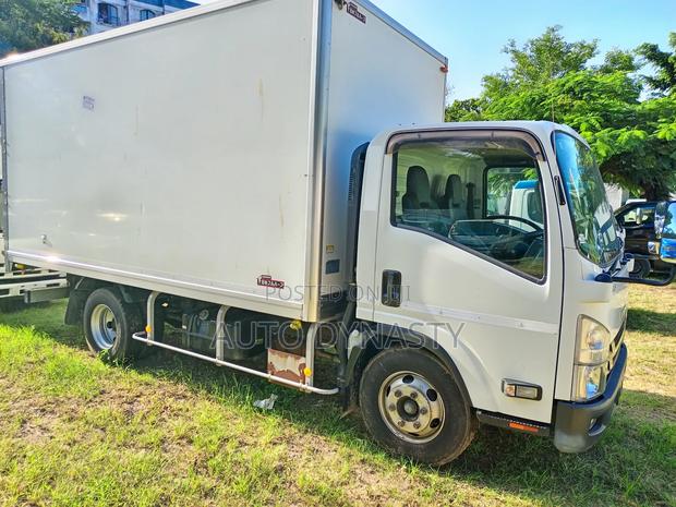 Mitsubishi Canter - thumbnail 3