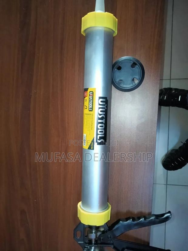 Caulking (Silicone)Gun - thumbnail 2