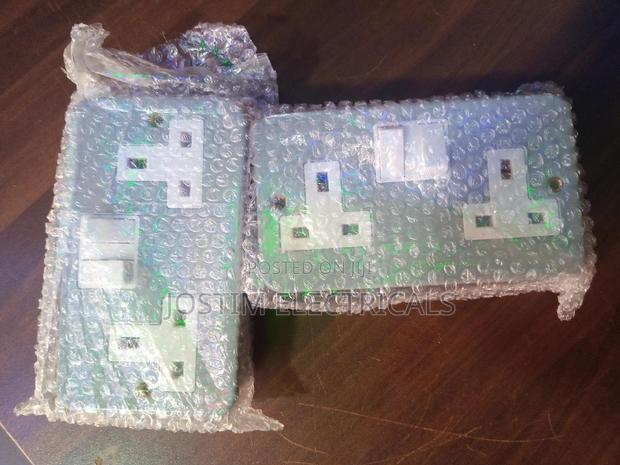 Metal Twin Sockets - main view