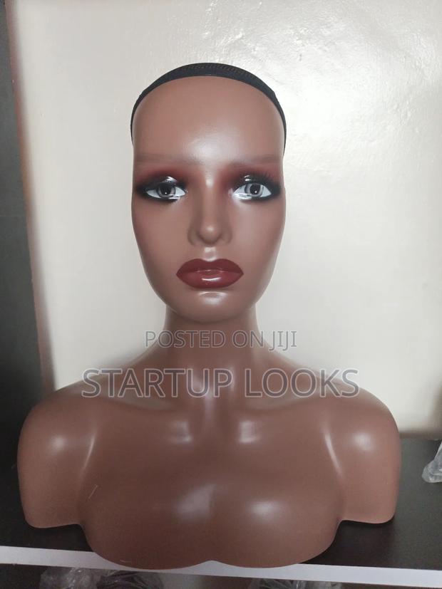 Shoulder Mannequins Full Makeup With Eyelashes