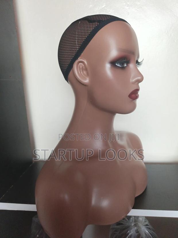Shoulder Mannequins Full Makeup With Eyelashes - thumbnail 2