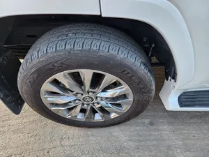 Toyota Land Cruiser 3.3 Diesel 4WD 2021 White