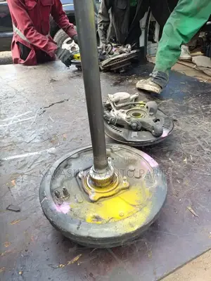 Hilux Axle