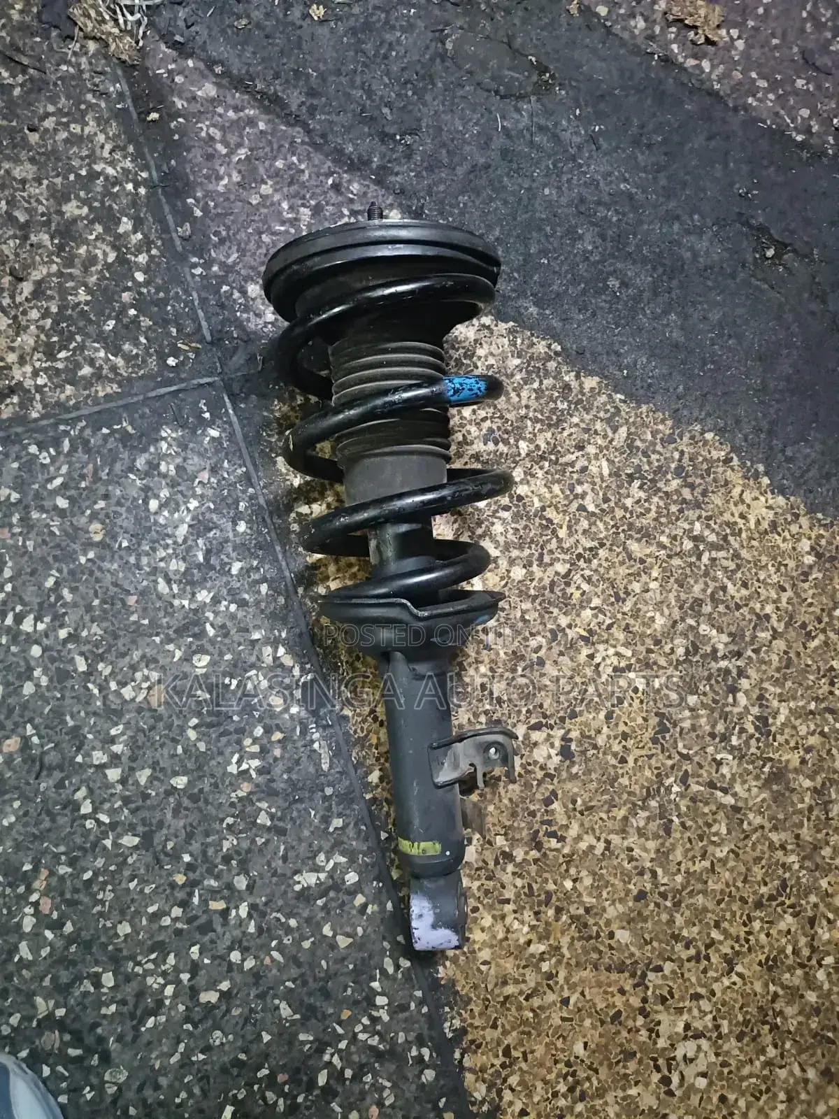 Hilux Vigo  Shock Absorber