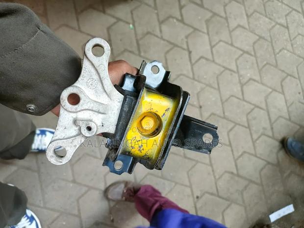 Suzuki Alto Engine Mounting - main view