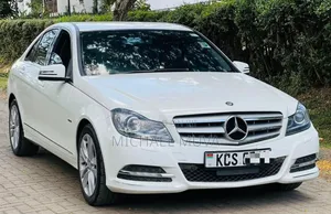 Mercedes-Benz C200 2012 Pearl