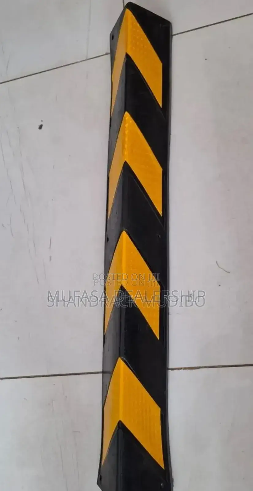 Yellow+Black Pillar Corner Guard