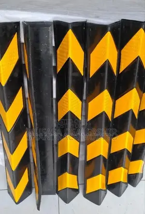 Yellow+Black Pillar Corner Guard