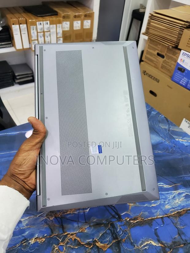 Laptop HP Zbook Studio G7 32GB Intel Core I9 SSD 512GB - thumbnail 3