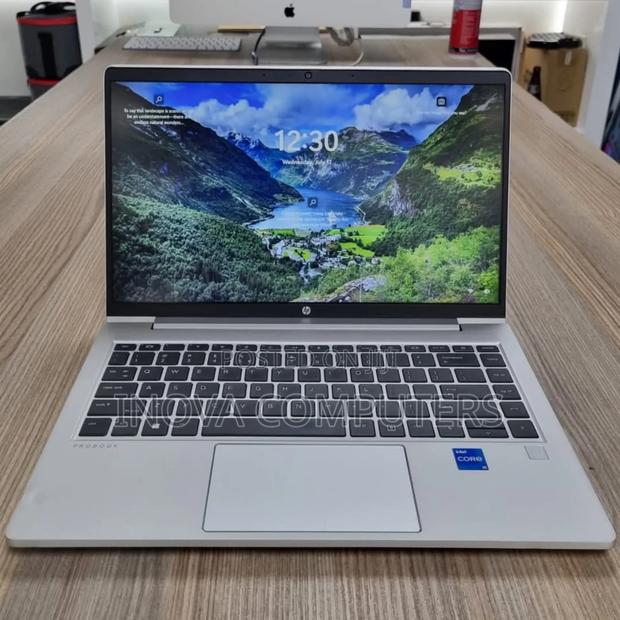 New Laptop HP ProBook 440 G9 8GB Intel Core I7 SSD 512GB
