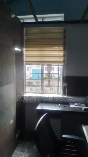Zebra Roller Blinds Fitting