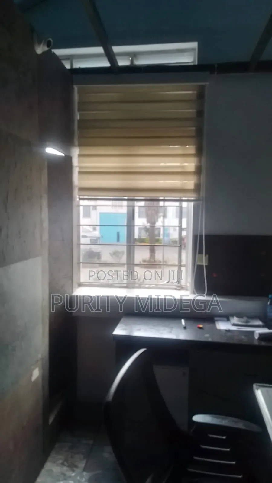 Zebra Roller Blinds Fitting