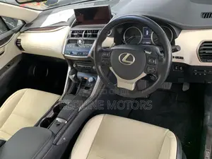 Lexus NX 300h Base 4x4 (2.5L 4cyl 2A) 2017 Ivory