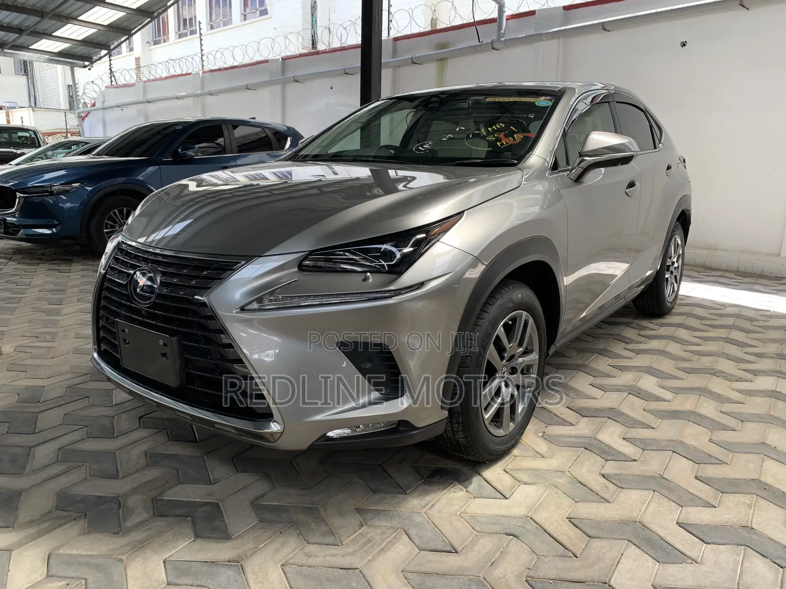 Lexus NX 300h Base 4x4 (2.5L 4cyl 2A) 2017 Ivory