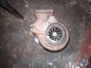 FUSO 6D16 Turbo Charger X Japan