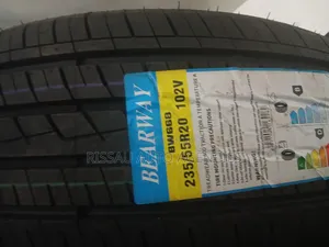 235/55 R 20 Bearway Highway Tyres Made in China.