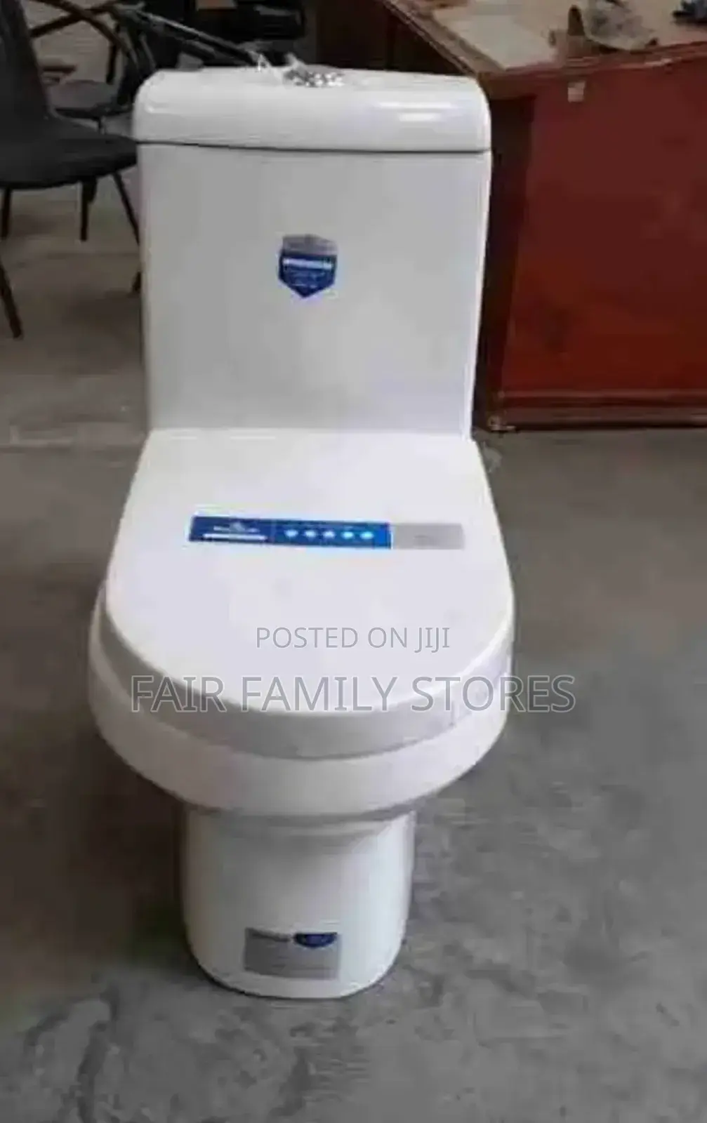 Premium Toilet Seat With Cistern White