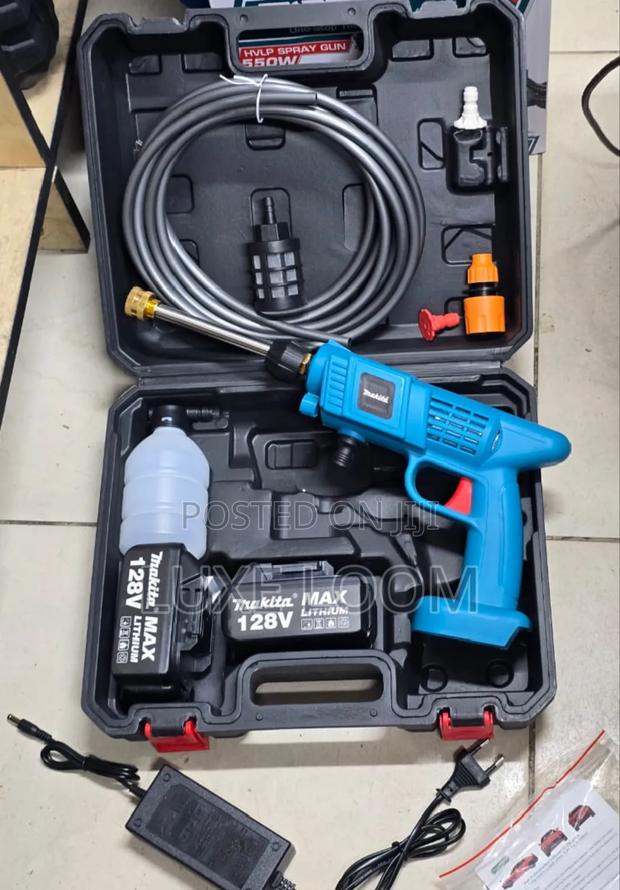 Makita 128v Cordless High Pressure Washer