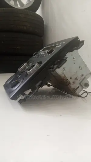Original Suzuki Grand Vitara Head Unit With Hvac Contoller