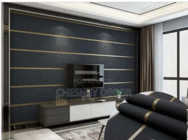 Gold Lines on Blackwallpaper