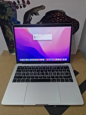 Laptop Apple MacBook Pro 2017 8GB Intel Core I5 SSD 256GB