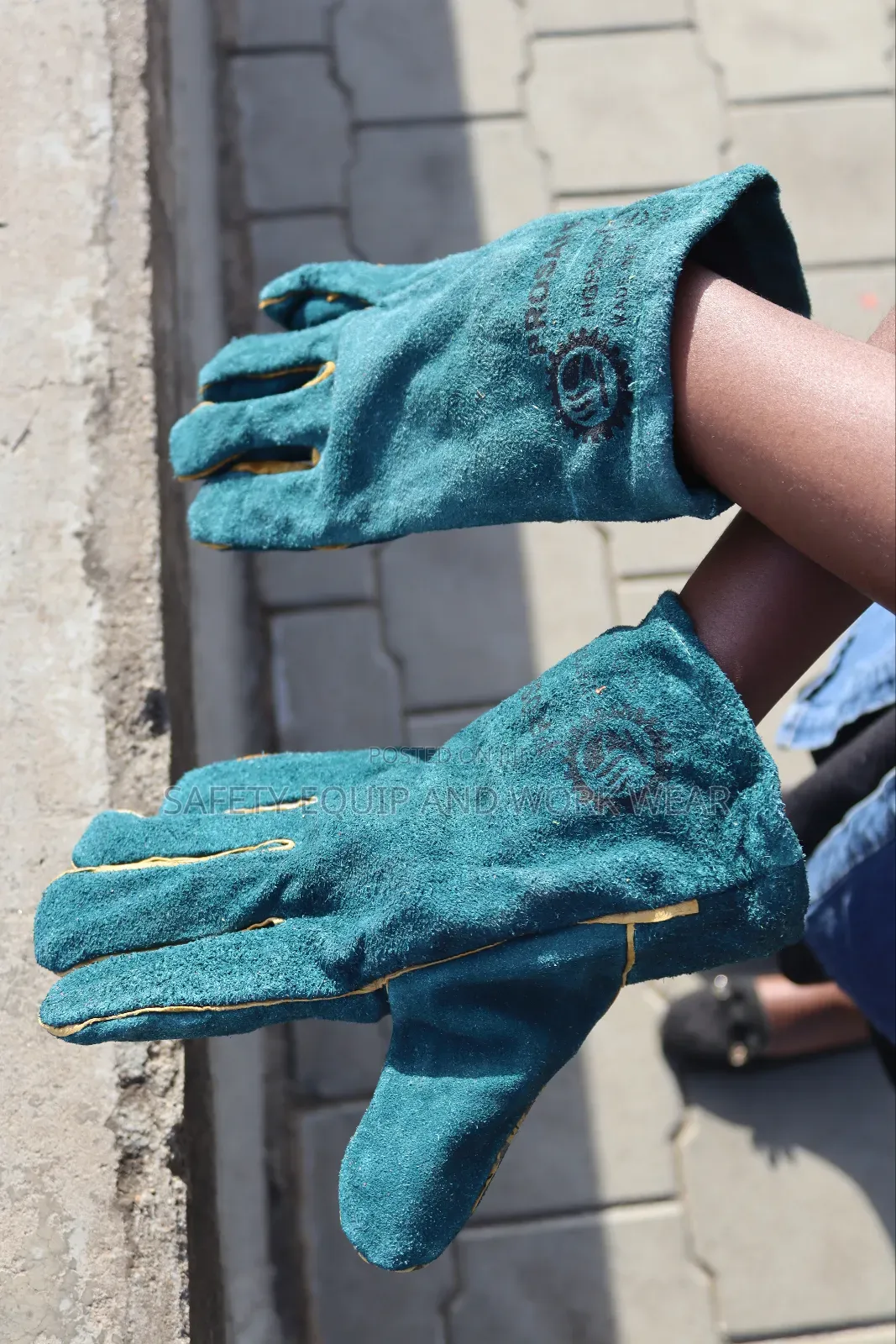 Short Work Gloves (Leather)
