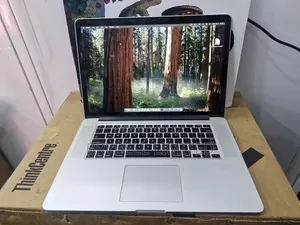 Laptop Apple MacBook Pro 2015 16GB Intel Core I7 SSD 1T