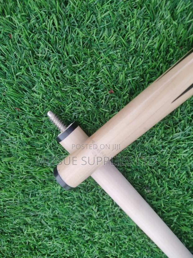 Two Piece Pool/Cue Stick With Screw Joint Wooden