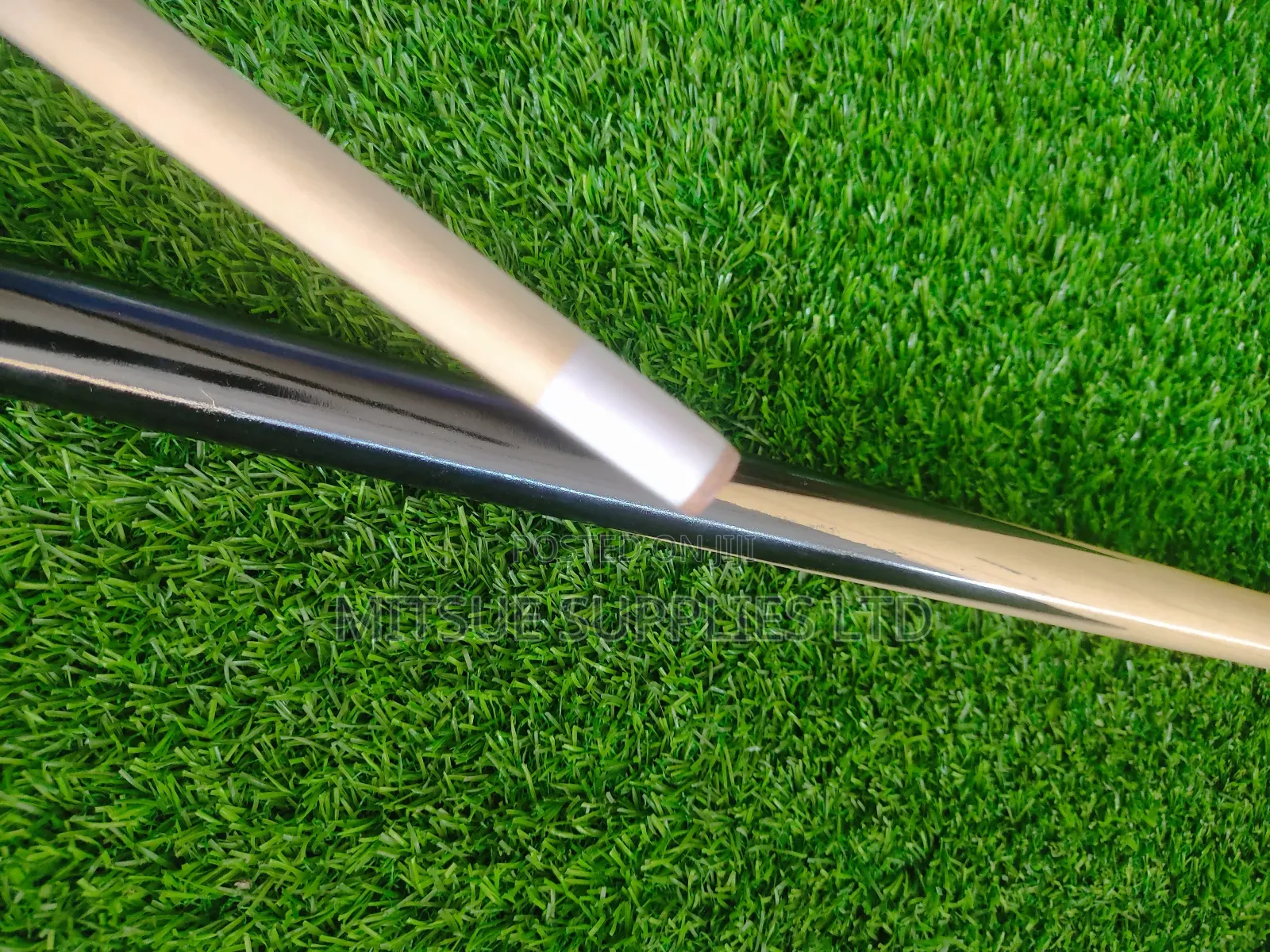 Two Piece Pool/Cue Stick With Screw Joint Wooden