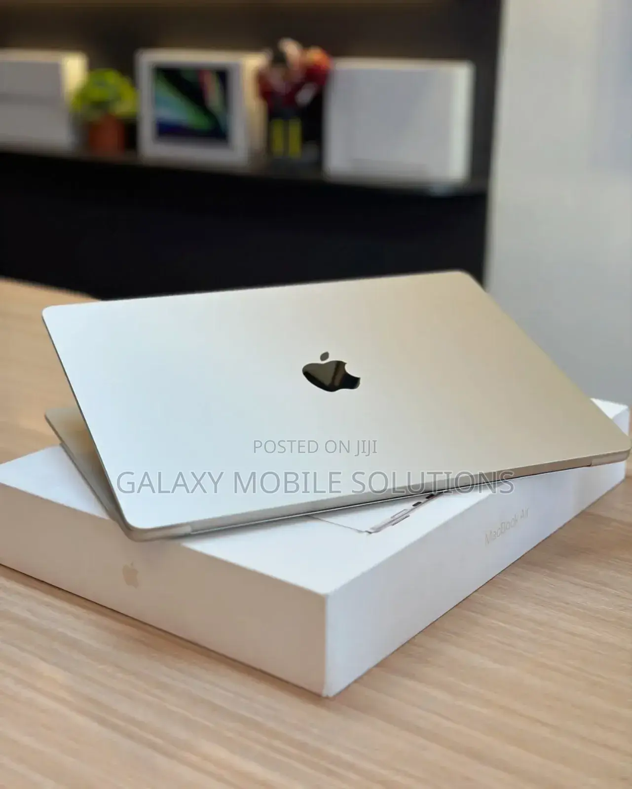 New Laptop Apple MacBook Air 2024 M3 13-Inch 8GB Apple M3 SSD 512GB