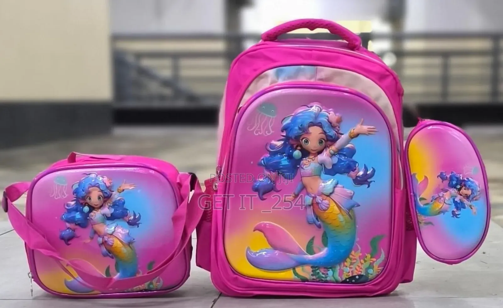 .*3 In 1 School Bags*

▪ Size 42cm*30cm*18cm.
▪Suita