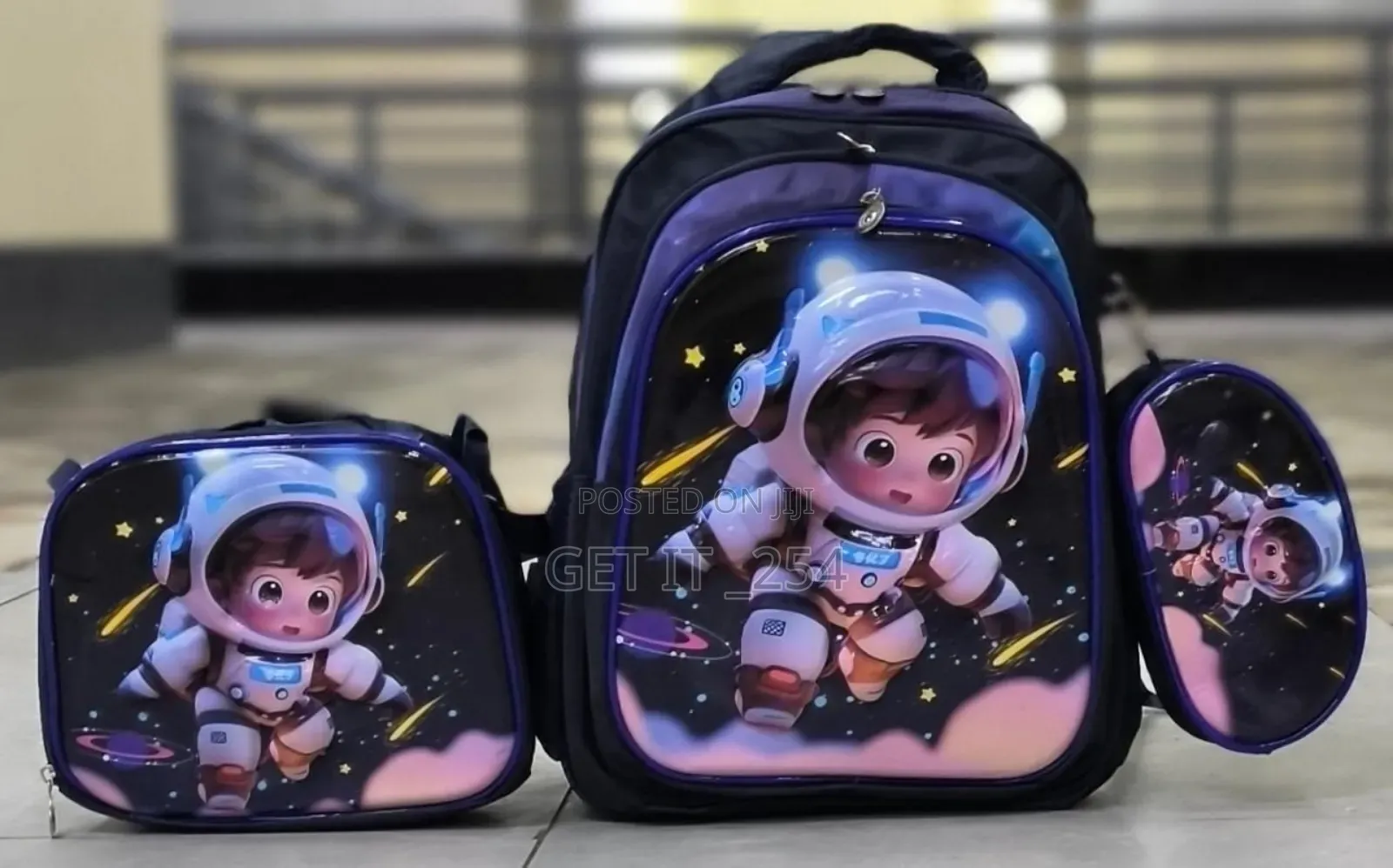 .*3 In 1 School Bags*

▪ Size 42cm*30cm*18cm.
▪Suita