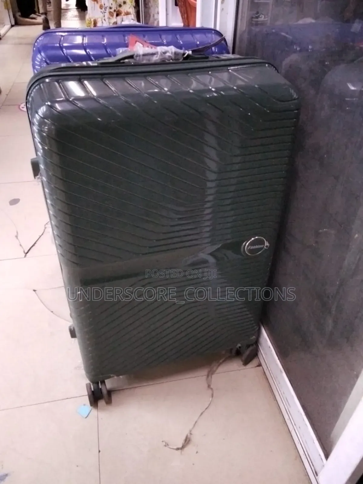 Quality Rubber Suitcase Big Size Number 1