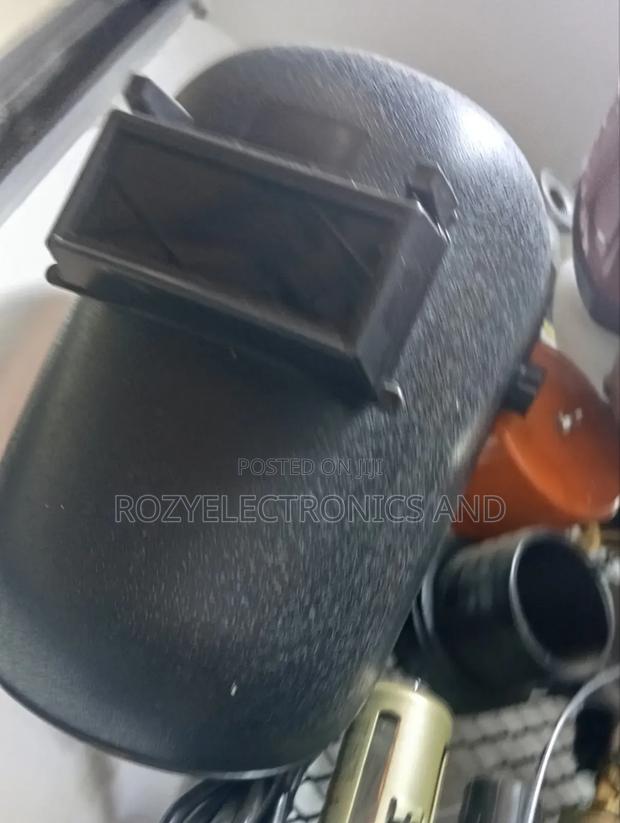 Welding Helmet - thumbnail 2
